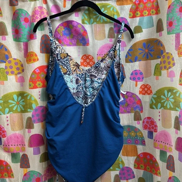 Bar III For Macys Swimsuit. Large. NWT - Picture 10 of 14